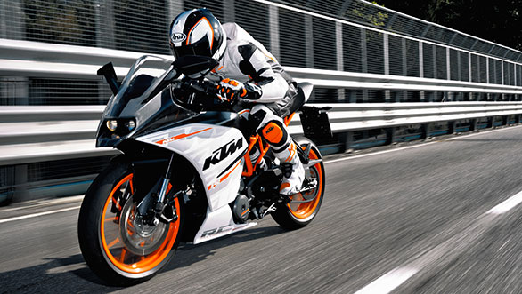 KTM RC390 co gia 5499 USD tai My - 2