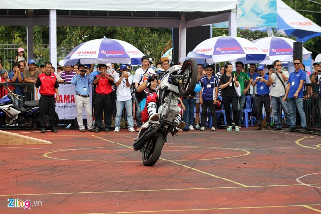 Man bieu dien Exciter va FZ150i day mao hiem tai ngay hoi cua Yamaha - 12