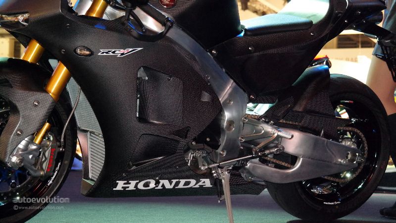 Sieu xe dua Honda RC213VS phien ban soi carbon tuyet dep - 6