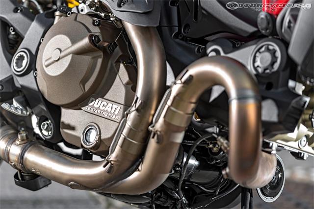 Can canh Ducati Monster 821 2015 quai vat cua duong pho - 2