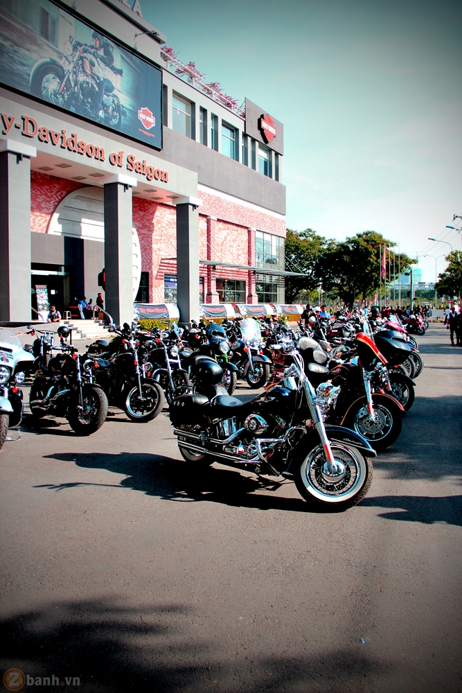 Doan Motor dieu hanh tai Sai Gon trong ngay be mac Bike Week 2014 - 2