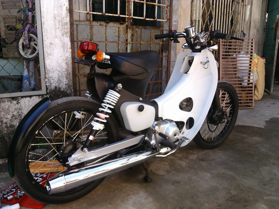 Honda Cub do cuc chat voi phong cach Bobber - 2