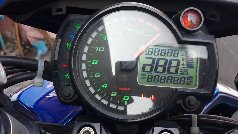 Nouvo LX do cuc khung voi phong cach Movistar MotoGP - 4