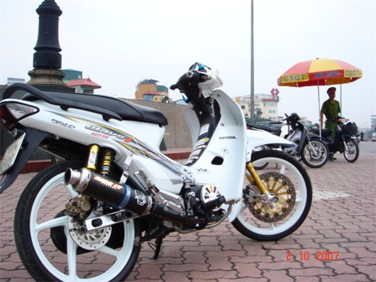 Wave do cuc chat cua biker Ha Thanh - 3