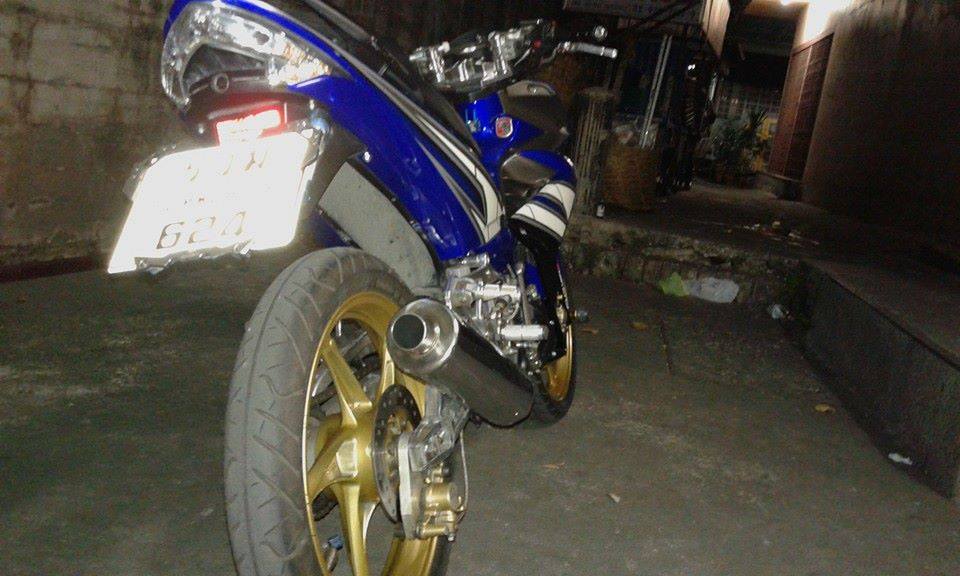 Exciter 135cc do phong cach x1r cuc chat trong tung chi tiet - 4