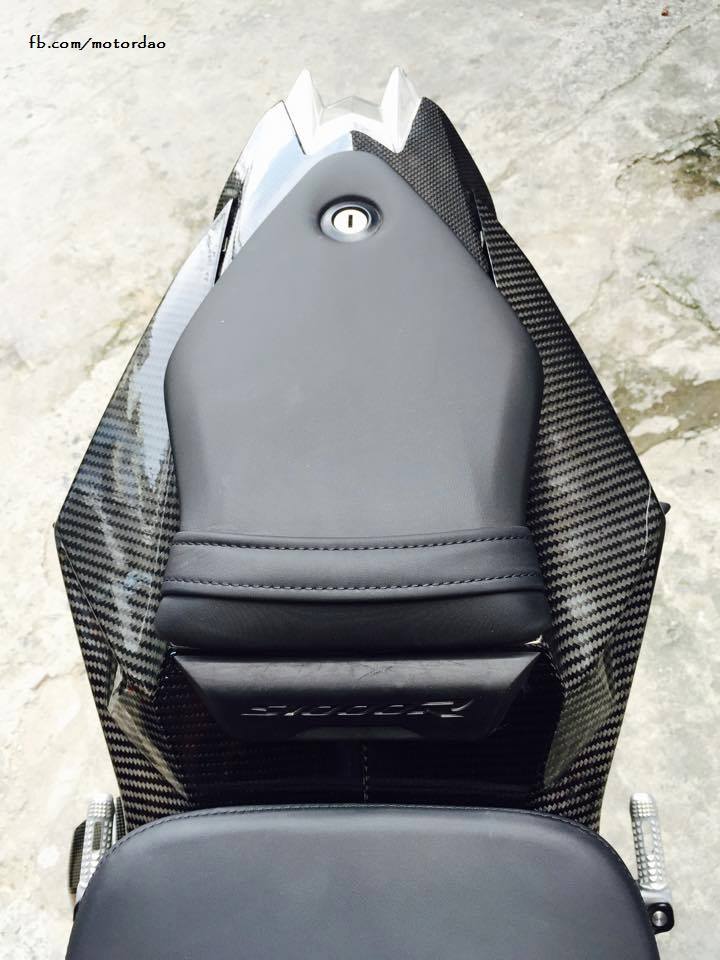 BMW S1000R do full carbon cuc chat - 4