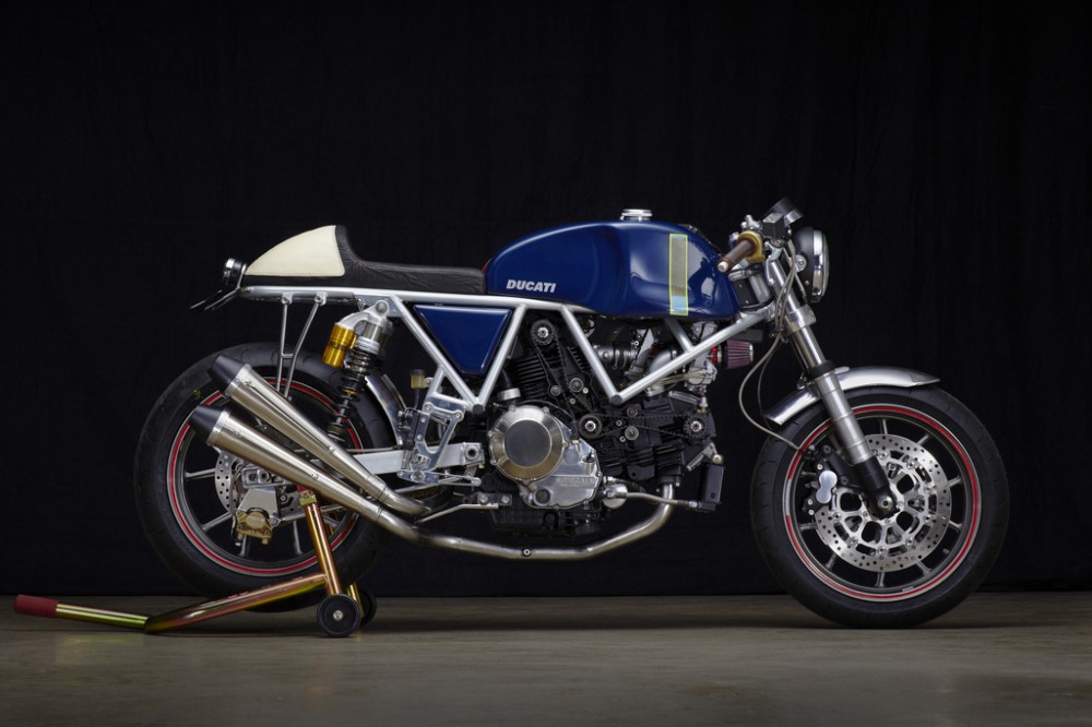 Can canh qua trinh do Riviera Ducati SS phong cach Cafe Racer