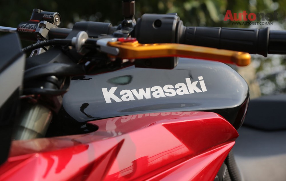 Danh gia Kawasaki Z1000 SX mau xe the thao duong truong toan dien - 8