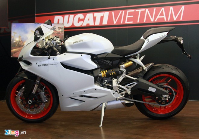Ducati voi 4 mau noi bat ve Viet Nam trong nam 2014 - 3