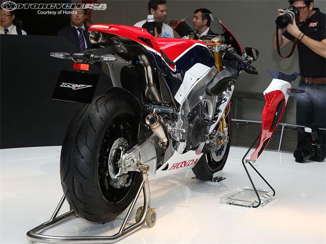 Honda chao ban mau xe dua MotoGP voi gia khoan 4 ty dong - 2
