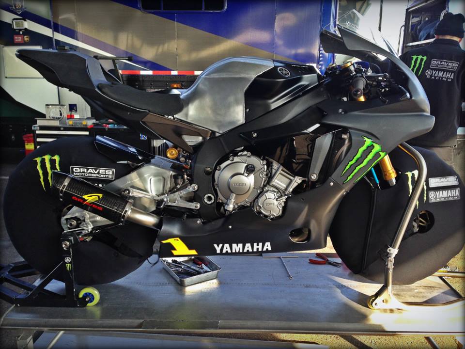 Lo ban Yamaha R1 2015 Duong Dua