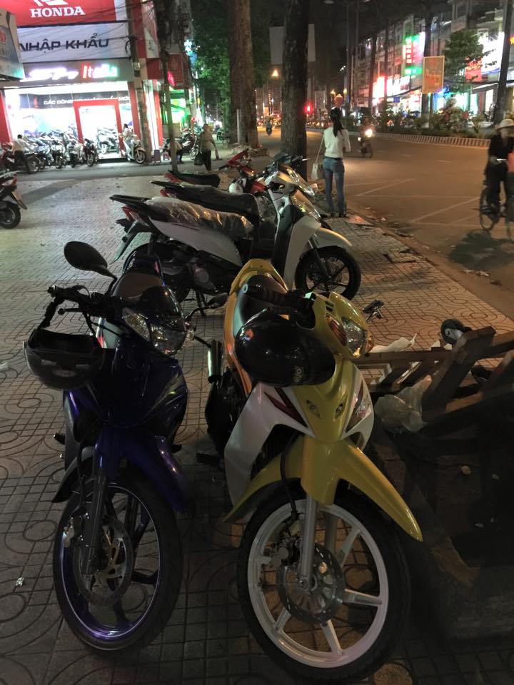 Ngam canh dap thung Honda SH300i doi 2014 - 6