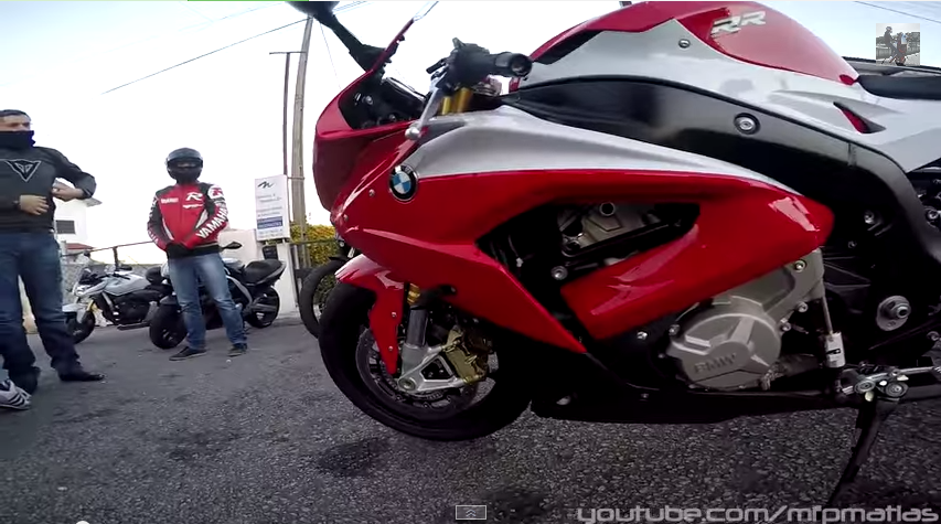 Clip BMW S1000RR 2015 sieu moto khung duoc mong cho nhat - 2