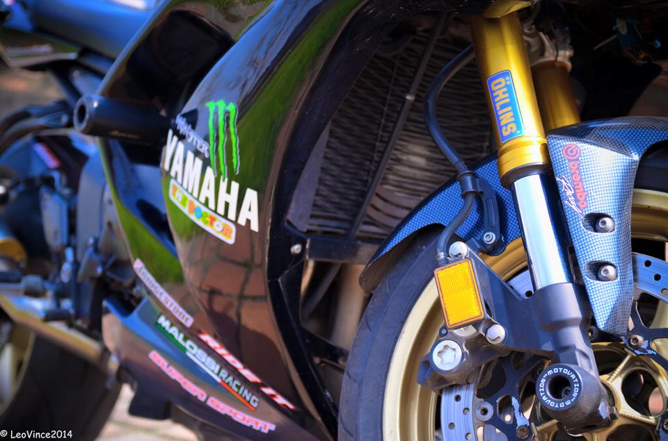Yamaha FZ1 do pha cach voi kieu dang Sport Tuoring - 5