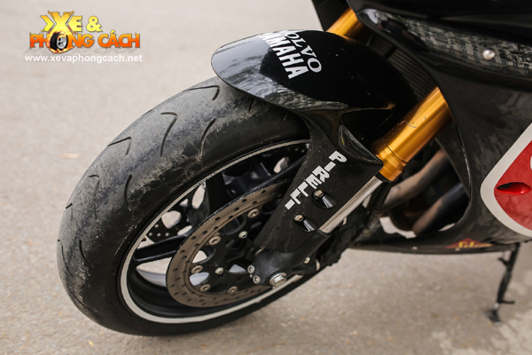 Yamaha R1 cuc chat voi phien ban do cua mot biker Ha Noi - 5
