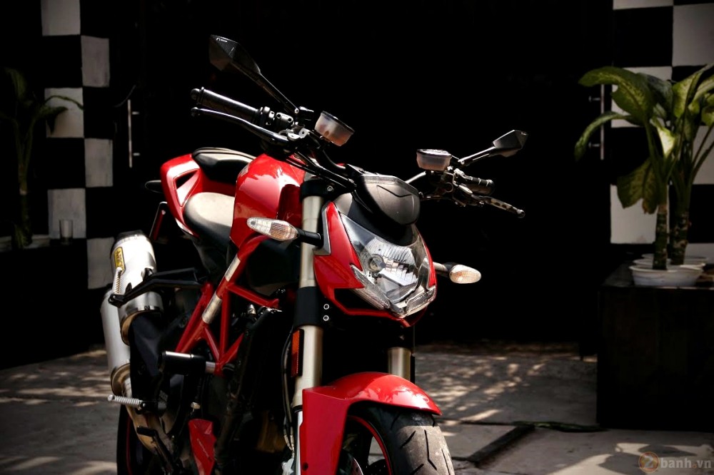 Ducati 848 StreetFighter kieu hanh tren pho - 5