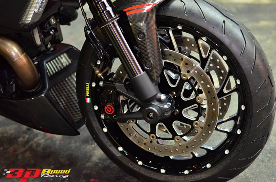 Ducati Diavel 2015 do sieu khung voi phien ban Carbon Red - 8