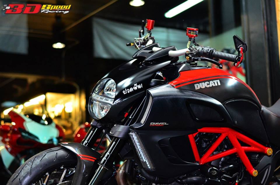Ducati Diavel 2015 do sieu khung voi phien ban Carbon Red - 2