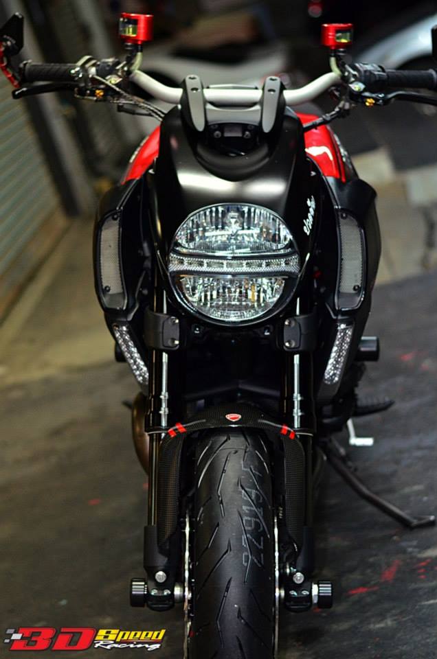 Ducati Diavel 2015 do sieu khung voi phien ban Carbon Red - 3
