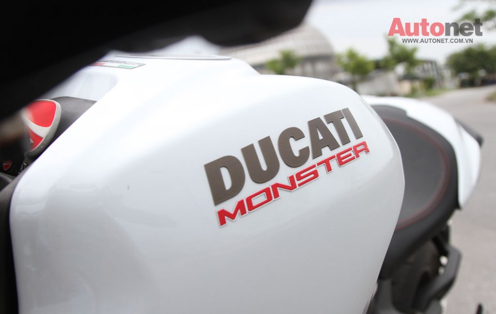 Ducati Monster 1200S Quy dau dan day suc manh - 24