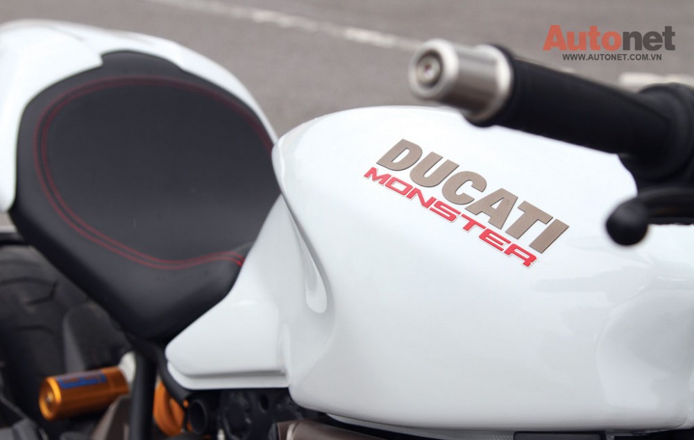 Ducati Monster 1200S Quy dau dan day suc manh - 25