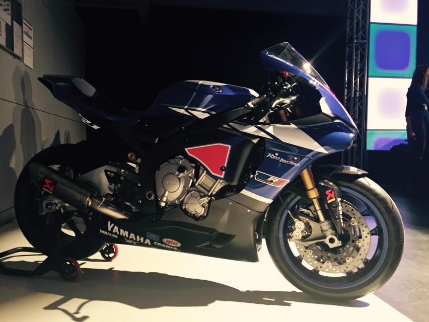 Yamaha ra mat ban R1 2015 phien ban dua - 5