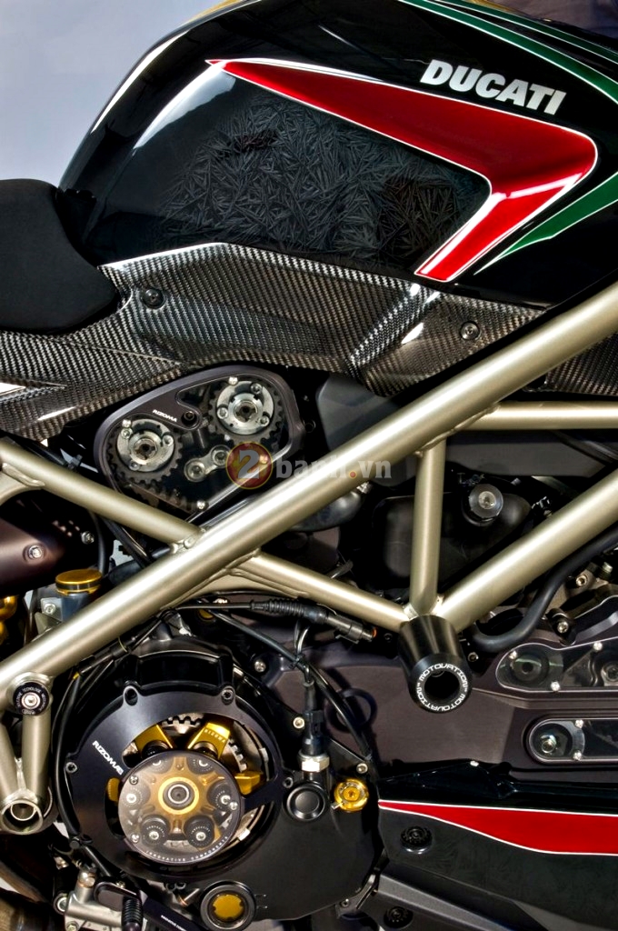 Ban do hoanh trang cua Ducati StreetFighter S - 2