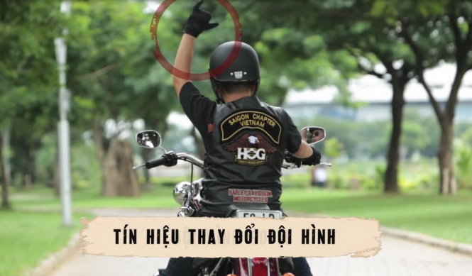 Clip Huong dan di xe phan khoi lon cua HarleyDavidson Sai Gon - 3