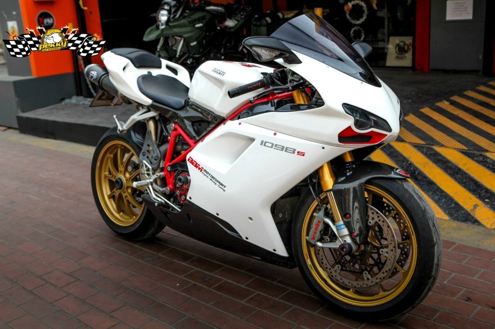 Ducati 1098S do full option tai dat Thai