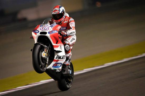 Ducati khien cac doi dua khac trong giai MotoGP 2015 phai lo lang - 11