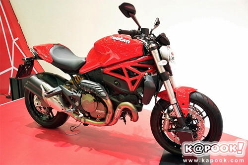 Ducati Monster 821 trinh lang tai Thai Lan