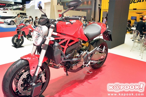 Ducati Monster 821 trinh lang tai Thai Lan - 3