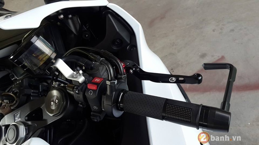 Honda CBR1000RR phien ban 2015 do sac sao va phong cach - 4