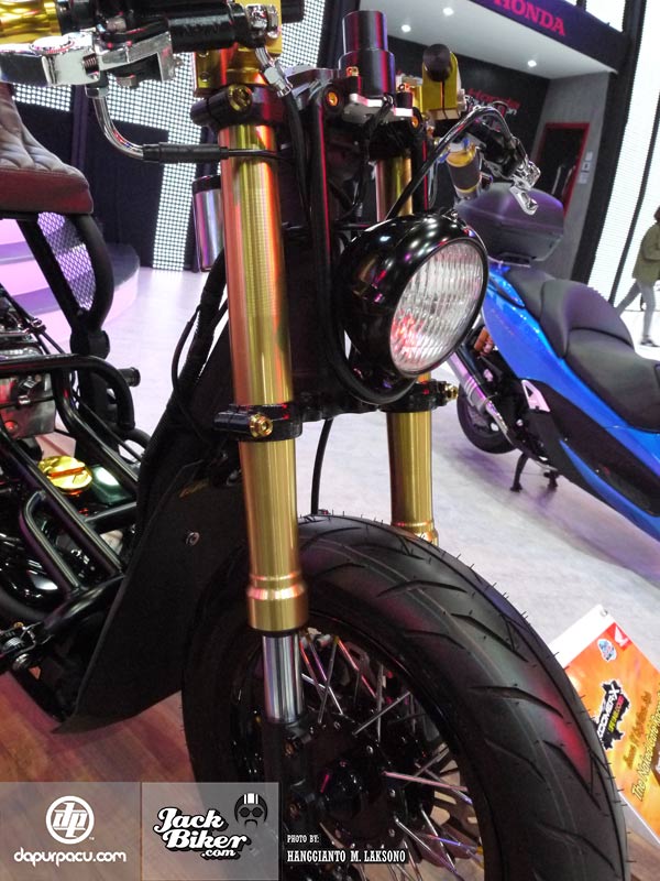 Honda Zoomer X do doc la voi phong cach Cafe Racer - 3