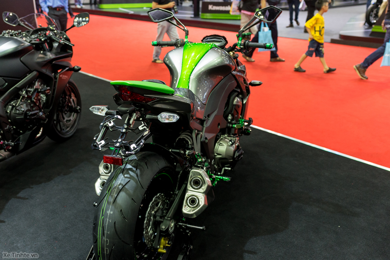 Kawasaki Z1000 len do choi Biker tai Bangkok Motor Show 2015