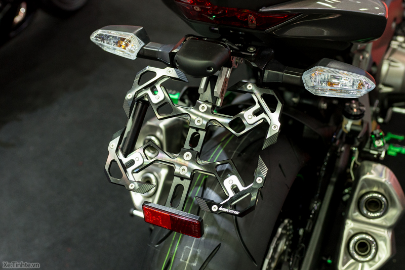 Kawasaki Z1000 len do choi Biker tai Bangkok Motor Show 2015 - 2