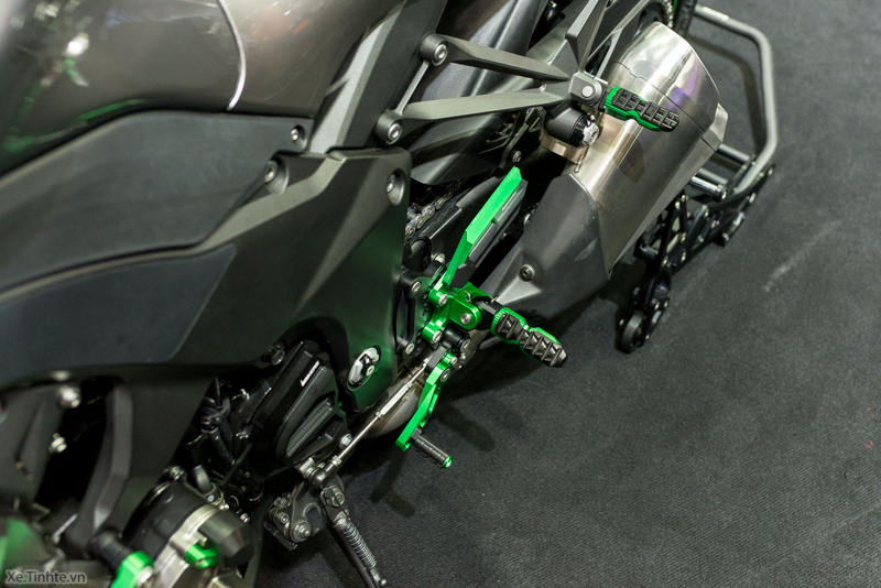 Kawasaki Z1000 len do choi Biker tai Bangkok Motor Show 2015 - 22