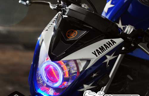 Yamaha R25 lot xac thanh Nakerbike phong cach My - 3