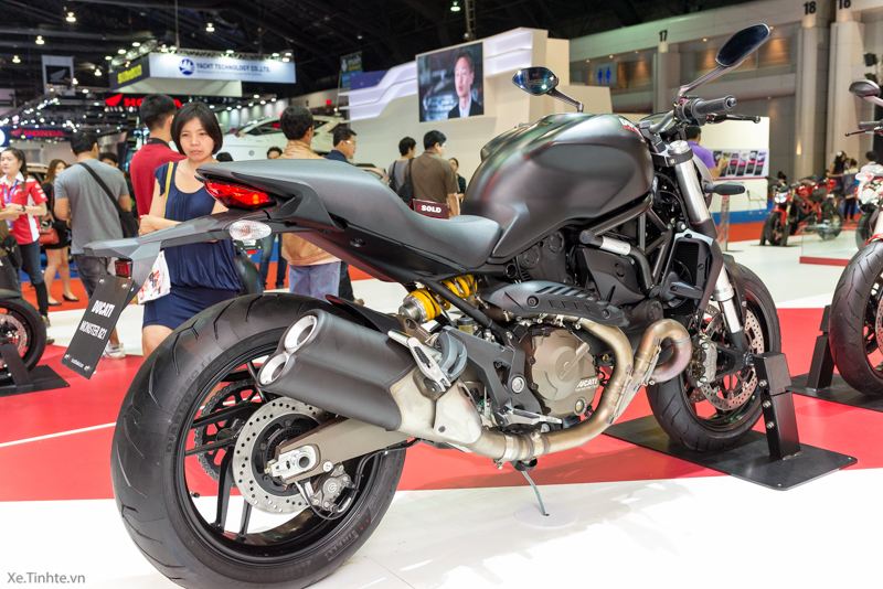 Can canh chiec Ducati Monster 821 Ban rut gon cua Monster 1200 - 37
