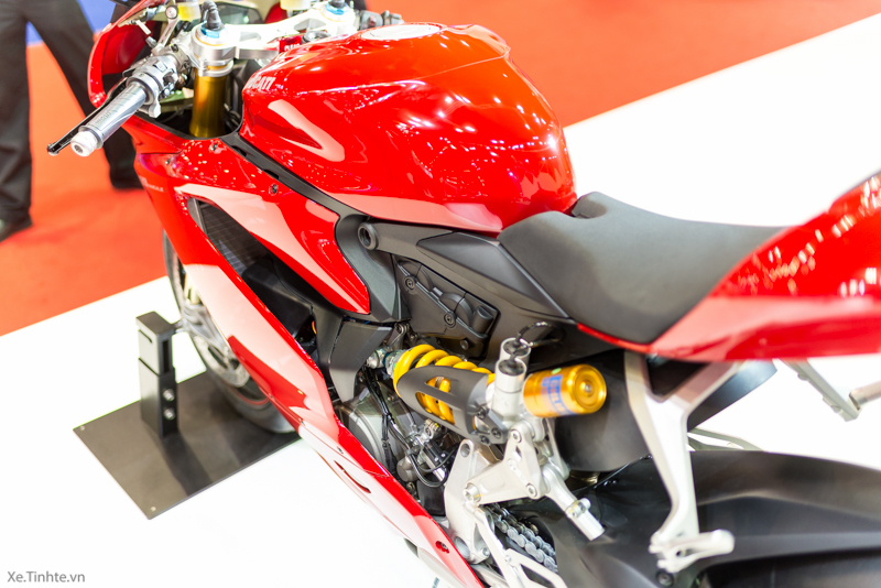 Can canh Ducati 1299 Panigale S tai Bangkok Motor Show 2015 - 34