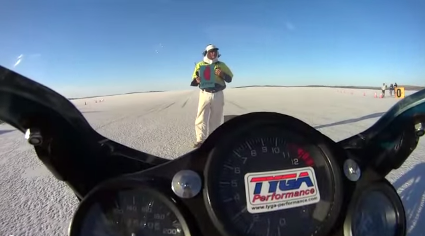 Clip Test Honda NSR 150 toc do ngoai 230 kmh
