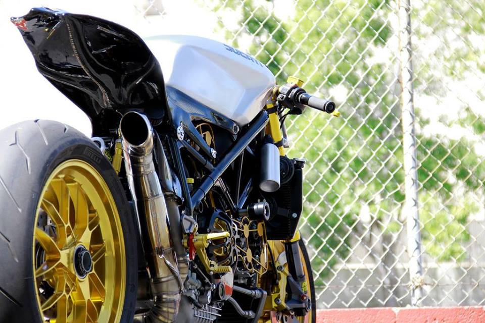 Ducati do phong cach Cafe Racer - 5