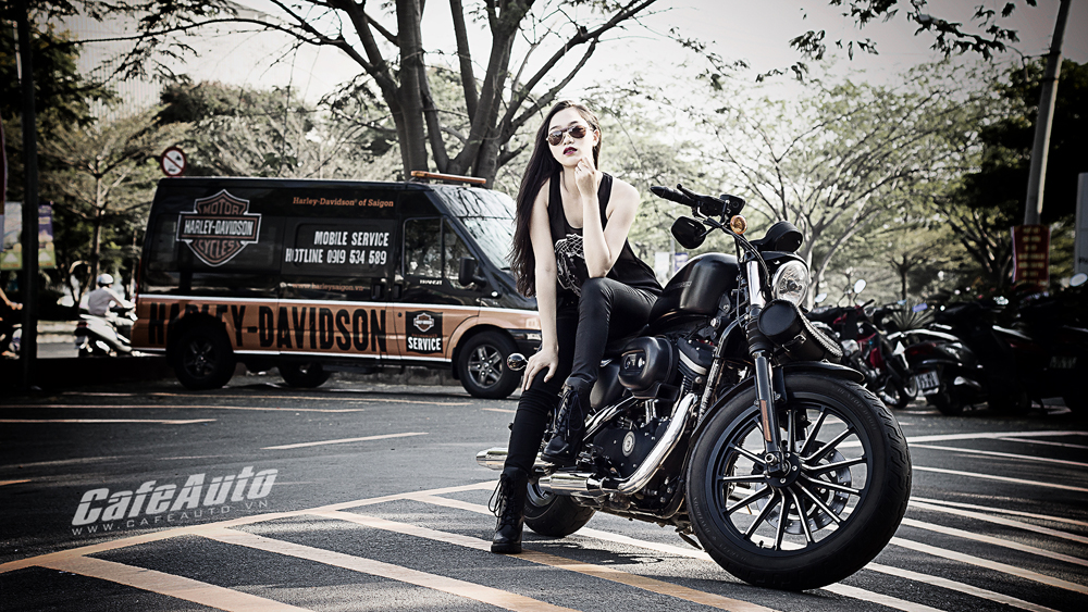 Harley Davidson Sportster Iron manh me ben nguoi dep chan dai - 4