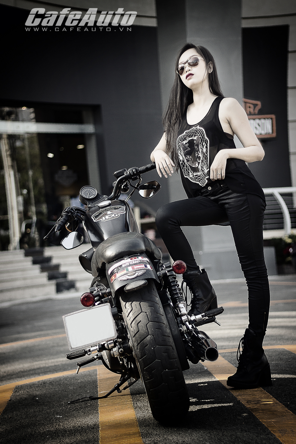 Harley Davidson Sportster Iron manh me ben nguoi dep chan dai - 6
