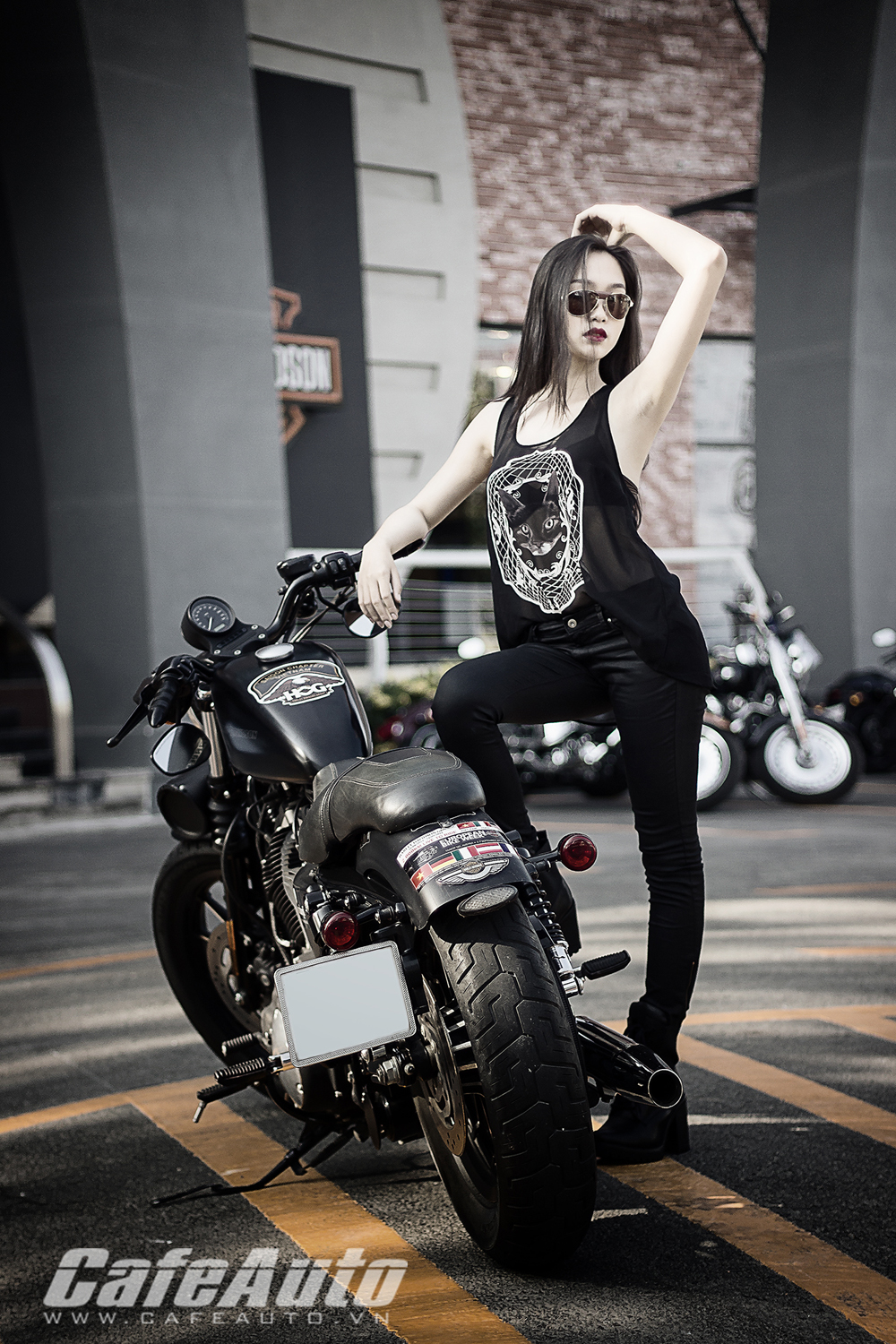 Harley Davidson Sportster Iron manh me ben nguoi dep chan dai - 7