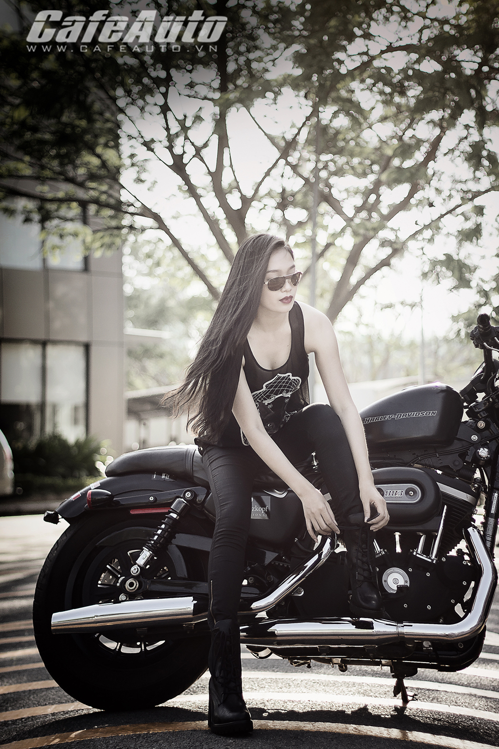 Harley Davidson Sportster Iron manh me ben nguoi dep chan dai - 9