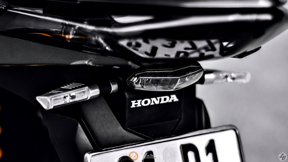 Honda AirBlade full option khung cua cuu sinh vien Binh Duong - 11