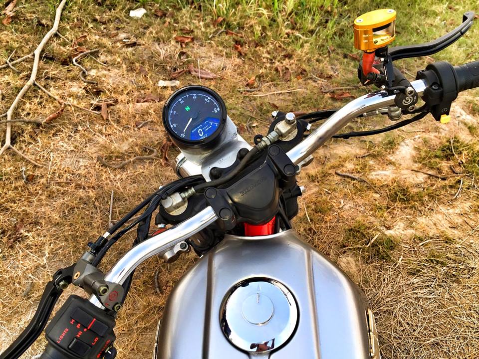 Honda CB750 do sieu ngau voi phong cach Tracker - 10