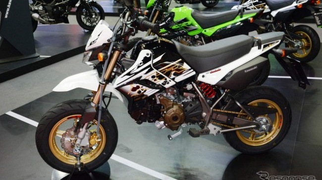 Kawasaki KSR110 doi thu nang ky cua Honda MSX125 ra mat phien ban dac biet