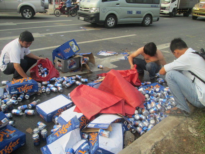 Ket xe nghiem trong tu Suoi Tien den Binh Duong vi bia - 2